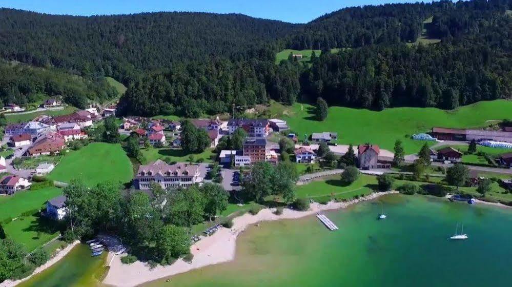 Hotel De Ville - La Baie Du Lac LʼAbbaye Buitenkant foto