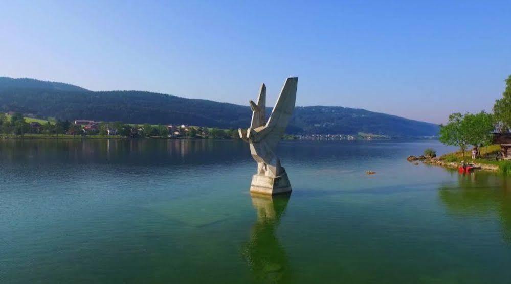 Hotel De Ville - La Baie Du Lac LʼAbbaye Buitenkant foto